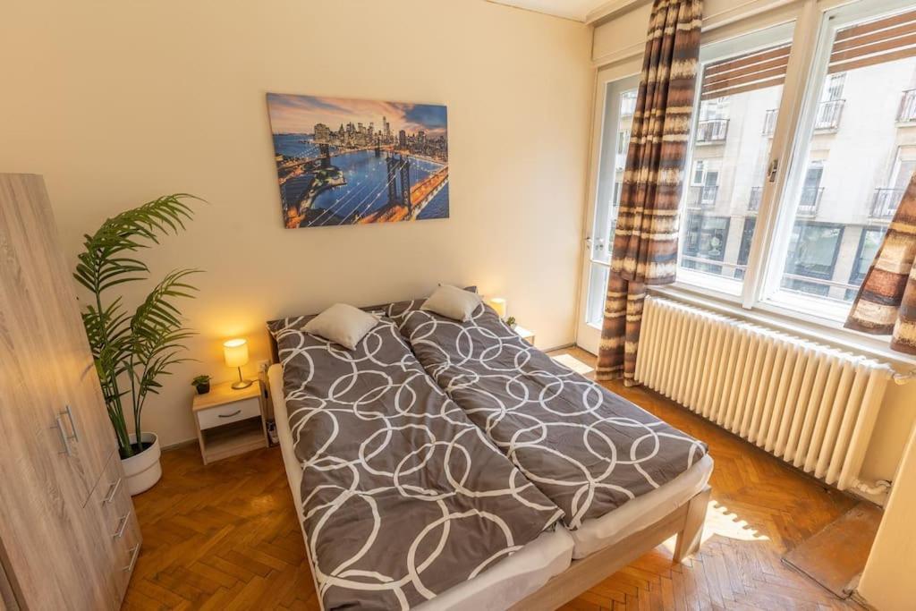 Location, Family Friendly Panorama View By Newave Apartman Budapest