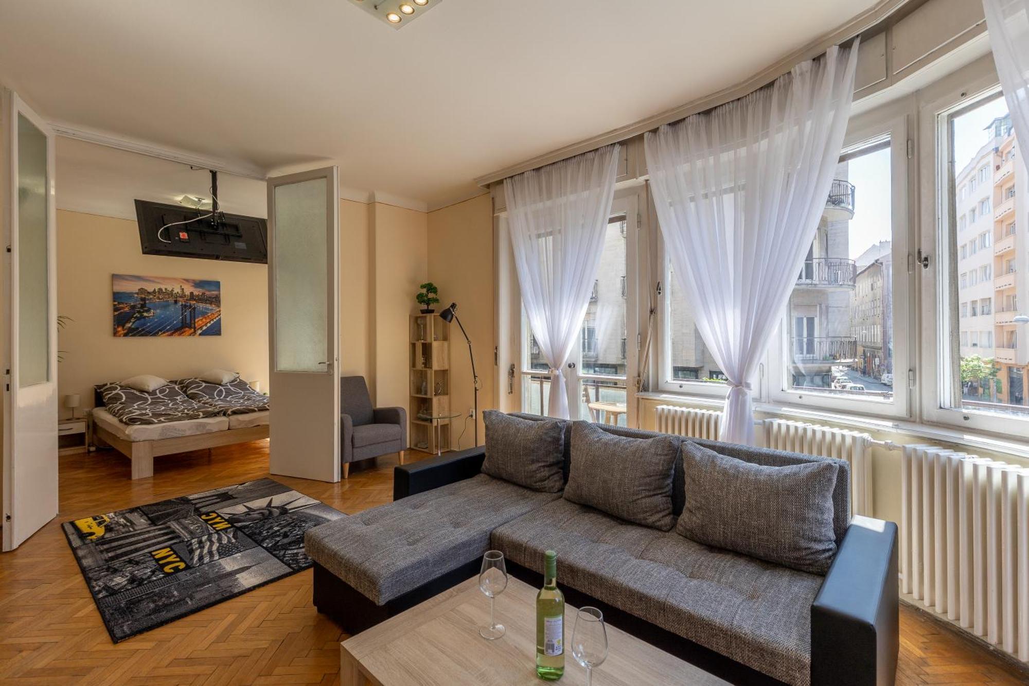 Location, Family Friendly Panorama View By Newave Apartman